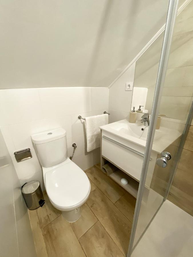 Apartamentos La Reina 阿尔科斯-德拉弗龙特拉 外观 照片