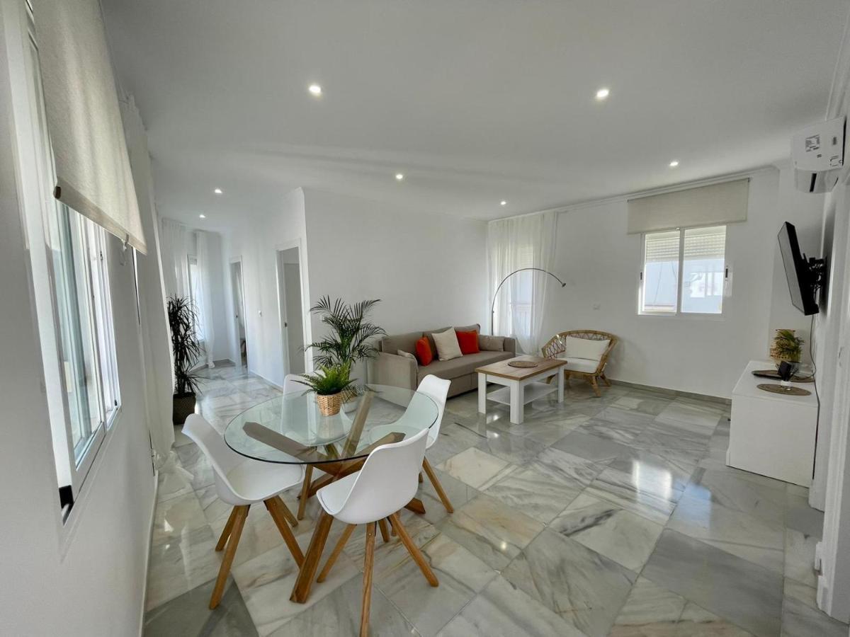Apartamentos La Reina 阿尔科斯-德拉弗龙特拉 外观 照片